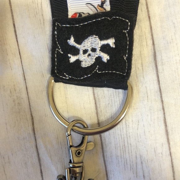 Disneyland pins. Holder bundle - Picture 4 of 6